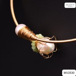 Alternative view of Kiềng bạc mạ vàng nhấn 2 đầu ngọc trai MV2530