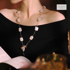 Alternative view of Dây chuyền ngọc trai vuông cách điệu dáng dài MV2181