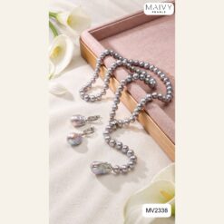 Set dây chuyền ngọc trai xám khoá kẹp và bông tai baroque xám MV2338