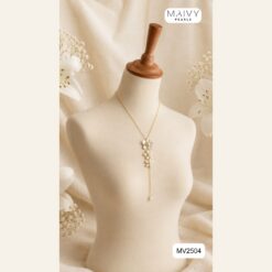Alternative view of Dây chuyền bạc mạ vàng mặt 3 hoa ngọc trai 5 cánh thả dài MV2504