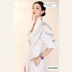 Alternative view of Bộ lắc tay nhiều tầng và hoa tai chùm dài đá peridot mix thạch anh tím MV2656