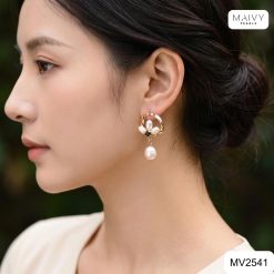 Bông tai ngọc trai trắng nhấn đá spinel đen MV2541