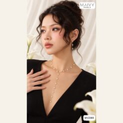 Alternative view of Set dây chuyền ngọc trai nhí chữ Y thả dài và hoa tai mạ vàng MV2088
